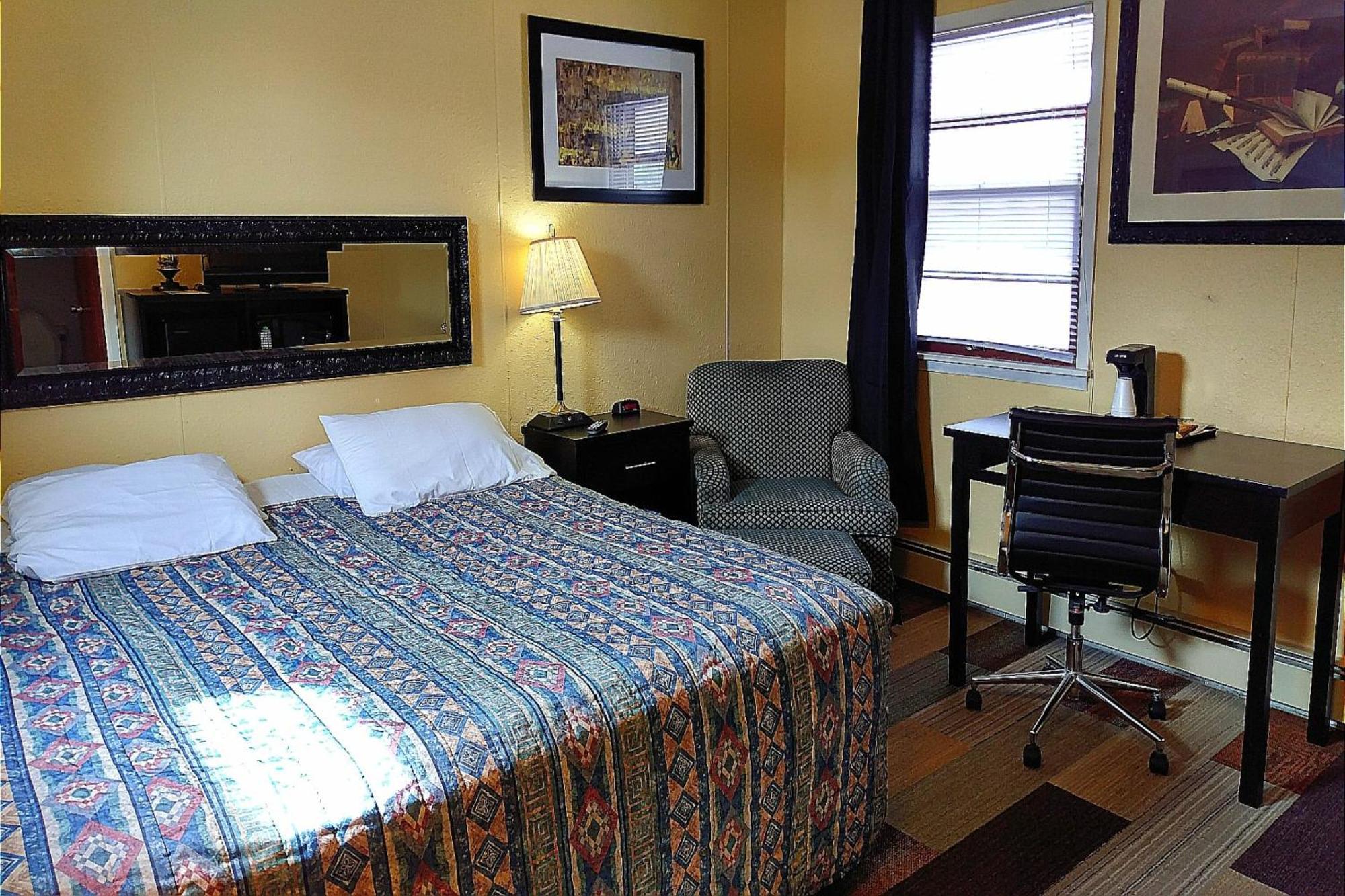 Colonial Inn Extended Stay By Oyo New Ulm Buitenkant foto